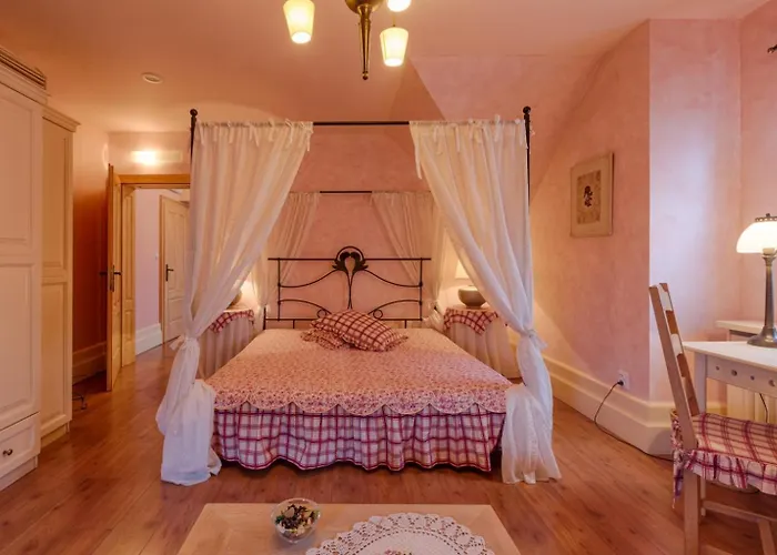 Rosa Pensionat 3*