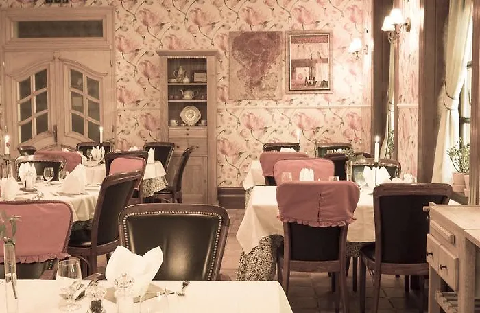 Rosa Pensionat 3*